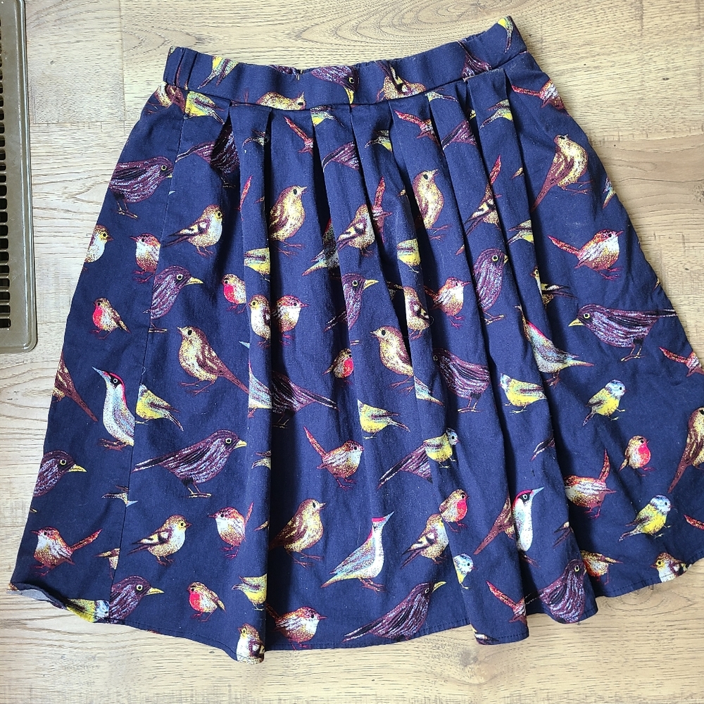 Grace Karin blue pleated bird skirt Size small